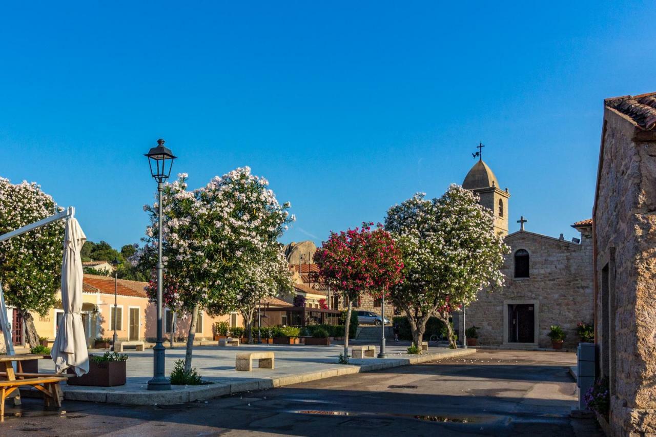 Apartamento Petra Sarda San Pantaleo Exterior foto